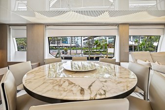 - 41 42_2021 85ft Ferretti Yachts 850