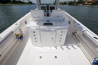 2012 Everglades 325 Center Console 12 