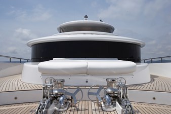 JOHNSON 110 FLYBRIDGE  19 Twin anchor system