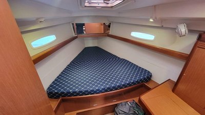 2010 Beneteau 40 16 