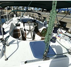 2000 Beneteau 44 Center Cockpit 17 