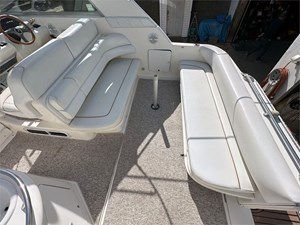 1998 Sea Ray 330 DA 7 