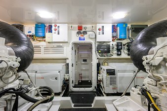 WASABI 34 76_viking_eb_wasabi_engine_room_13
