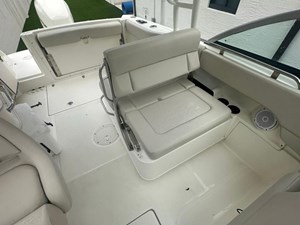 Boston Whaler 230 Vantage 17 WhatsApp Image 2024-12-13 at 09.19.57 (14)