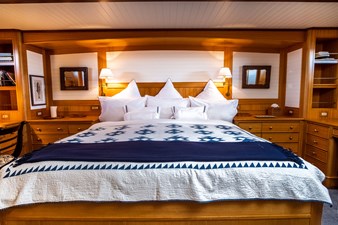 Fortuna 20 Master Stateroom