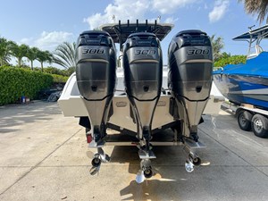 2014 Midnight Express 37 Open  8 