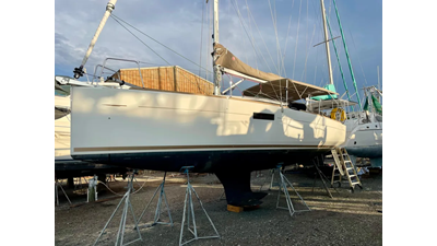 2014 Jeanneau Sun Odyssey 349 23 