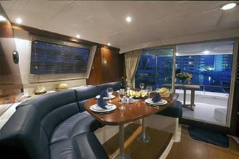 46' 2007 Fountaine Pajot Cumberland 7 Lounge Area