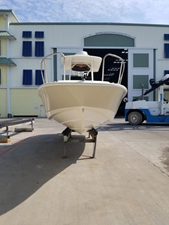 2018 Boston Whaler Dauntless 240 2 3
