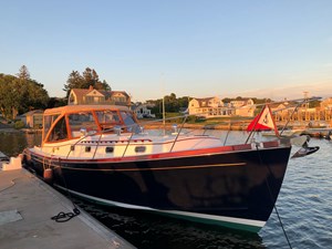ZIG ZIG 19 ZIG ZIG, Able Wolf Class 44: Starboard Bow at Sunset