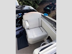 2019 CHAPARRAL 23 H2O SURF 22 