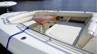 35 ft 2020 Boston Whaler 350 Realm, Yacht Kings 16 35 ft 2020 Boston Whaler 350 Realm (5)