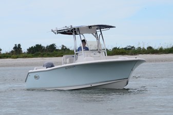 2017 Sea Hunt Triton 225 8 