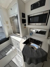 2007 Intrepid 37' Cuddy 6 