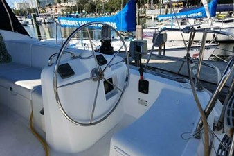 2005 Beneteau Cyclades 43 19 