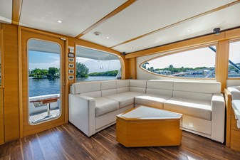 Farther & Sun 28 Salon