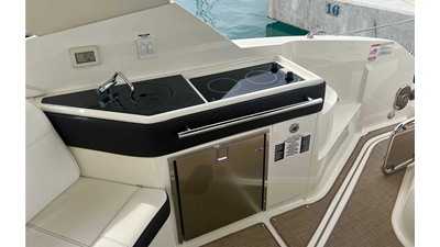 Sea Ray 320 Sundancer 6 7