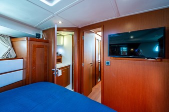 DON'T WAKE ME 23 44_swift_troller_dont_make_me_forward_stateroom_3