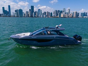 Cruisers Yachts 42 GLS OB 1 42' Yacht Cruisers GLS-1