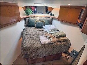 47' Viking 1999 Convertible 20 