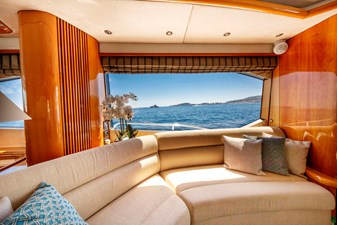 LADY YOUSRA 13 M/Y LADY YOUSRA SUNSEEKER 82 Main Salon