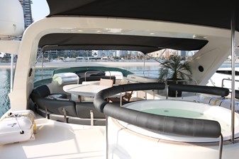 SIMONA 4 AZIMUT LEONARDO 98  - EXTERIOR - SEBASTIEN AGIUS YACHT CONSULTANT