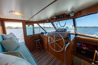 ABSOLUTE 8 Wheelhouse