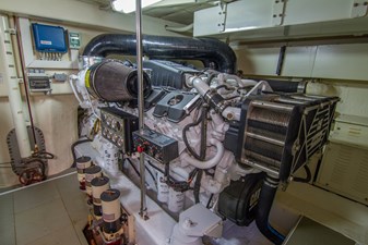 Sea Pal 66 68_Engine3