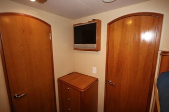 - 25 26_2006 80ft Hatteras 80 Motor Yacht