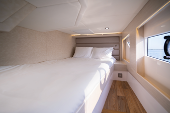 #2 SILVERCAT 46LUX 18 