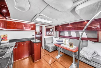 Sea Ray 500 Sundancer 11 Sea Ray Sundancer 500 _ Interior-3