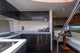 - 60 61_2019 57ft Sunseeker Predator