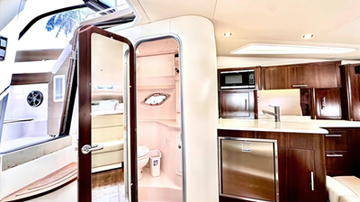 2017 Regal 35ft Sport Coupe 25 2017 Regal 35ft Sport Coupe (25)