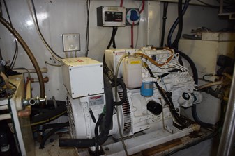 LOW BIDDER X  47 Newer Northern Lights generator  