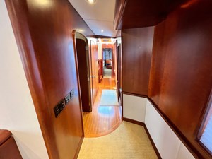 2001 Broward Raised Pilothouse MY 8 