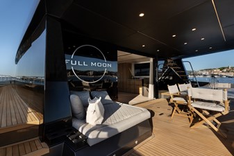 FULL MOON 24 