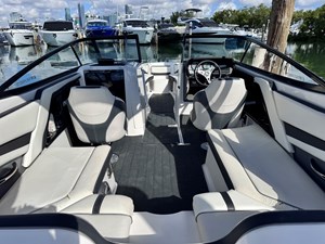 2016 YAMAHA 242 LIMITED S 16 