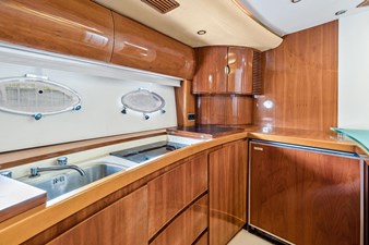 Takia 31 31_2001 65ft Princess V65 TAKIA