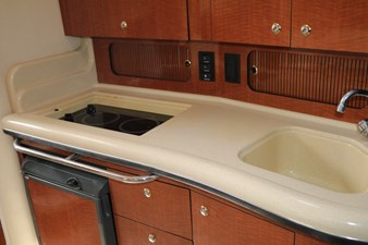 2003 Sea Ray 320 Sundancer 25 