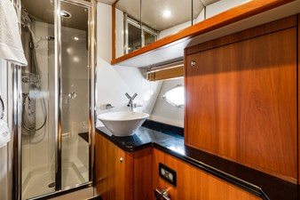 Her Way 42 49_2006 82ft Sunseeker Predator HER WAY
