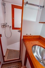VERISSIMO 26 Owner Shower