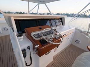 VENTURA 18 Faux Teak Helm Pod  