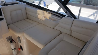 2016 Grady-White Express 330 26 
