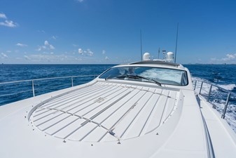 Veronique 18 2005 PERSHING 50 - Bow