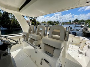 - 6 6_2016 42ft Boston Whaler 420