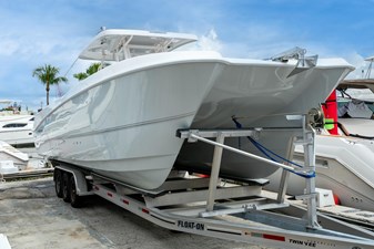 TWIN VEE 34 GFX 1 Starboard Side