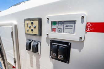 2019 Prestige 590S 24 