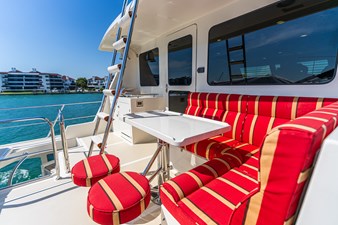 C'EST LA VIE 45 049 Upper Aft Deck Dining Seating