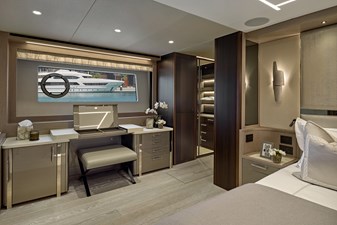 Sunseeker 88 Yacht 16 MASTER CABIN