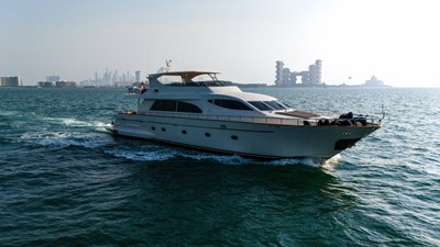 APACHE 0 M/Y APACHE Falcon 86